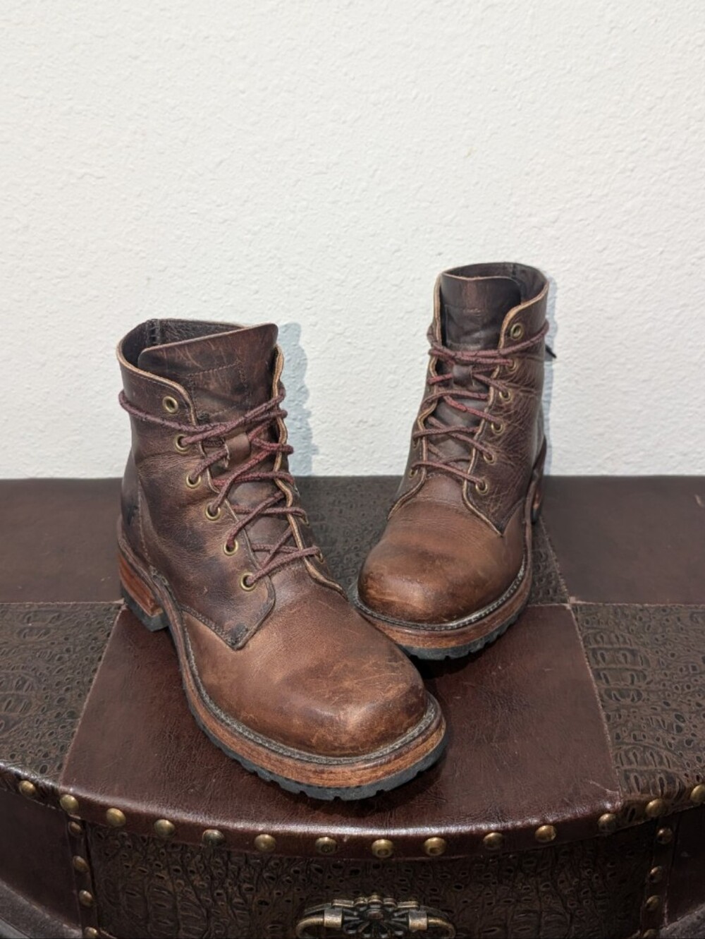 Vintage Frye Brown Leather Lace-Up Boots - Vibram Sole - Size 7M